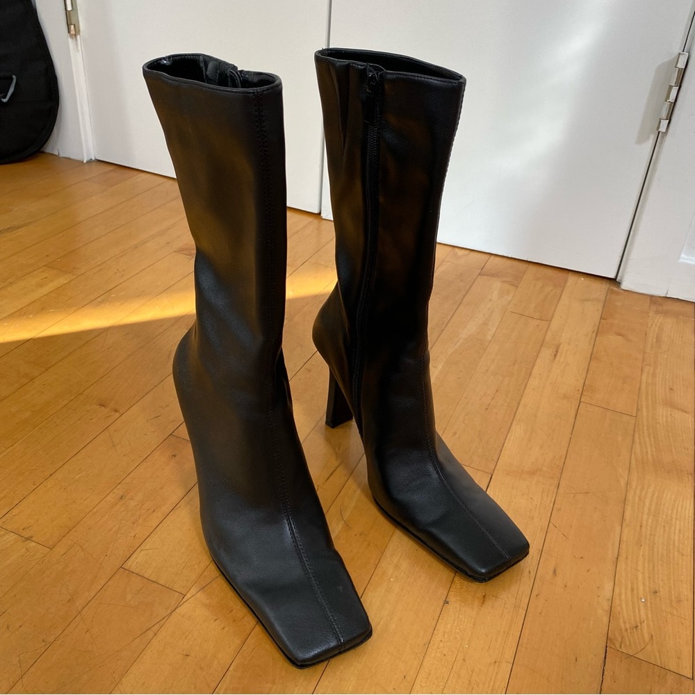 Oak + Fort black square toe heeled boot sz 8